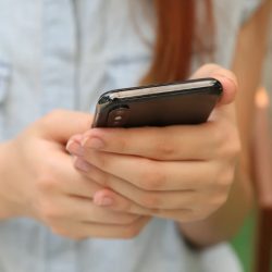8 Cara Mengatasi Handphone Yang Lag atau lelet